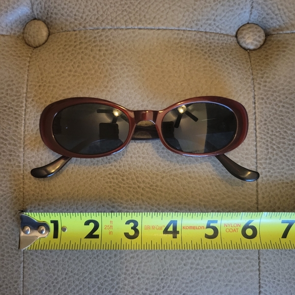 Oroton sunglasses - Picture 1 of 6